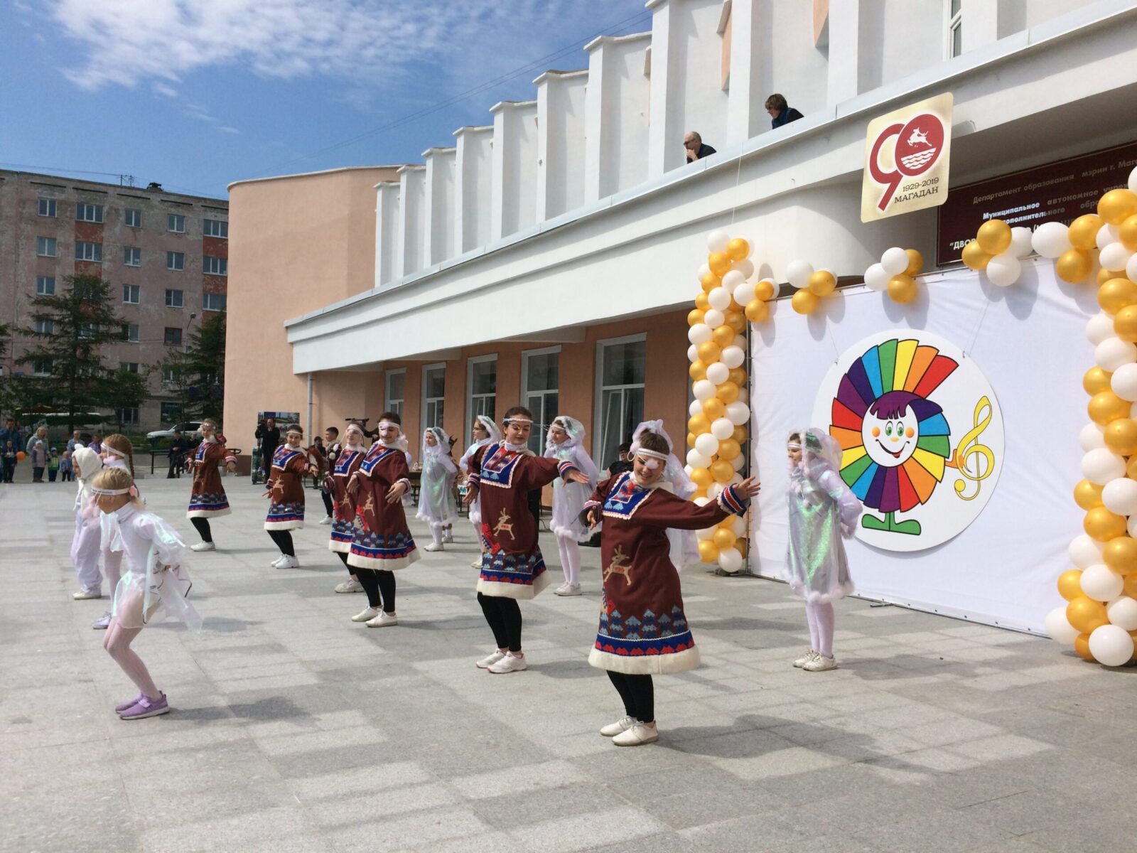 Ансамбль эстрадного танца «Велес» Ансамбль эстрадного танца «Велес»